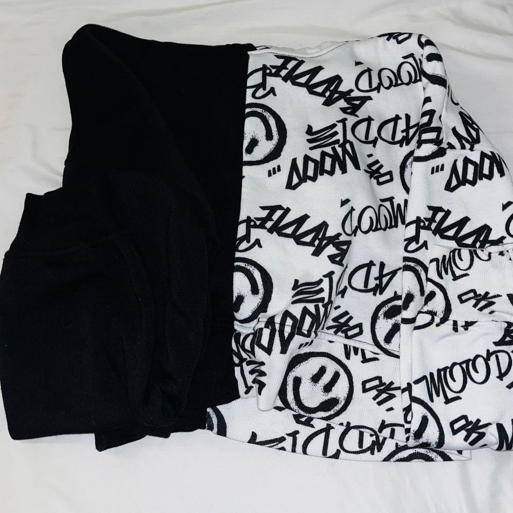 Cropped hoodie